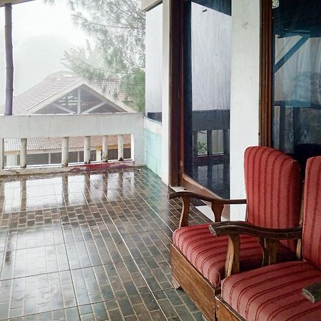 Villa Kampus Near Taman Safari Cisarua Puncak Redpartner Bogor Bagian luar foto