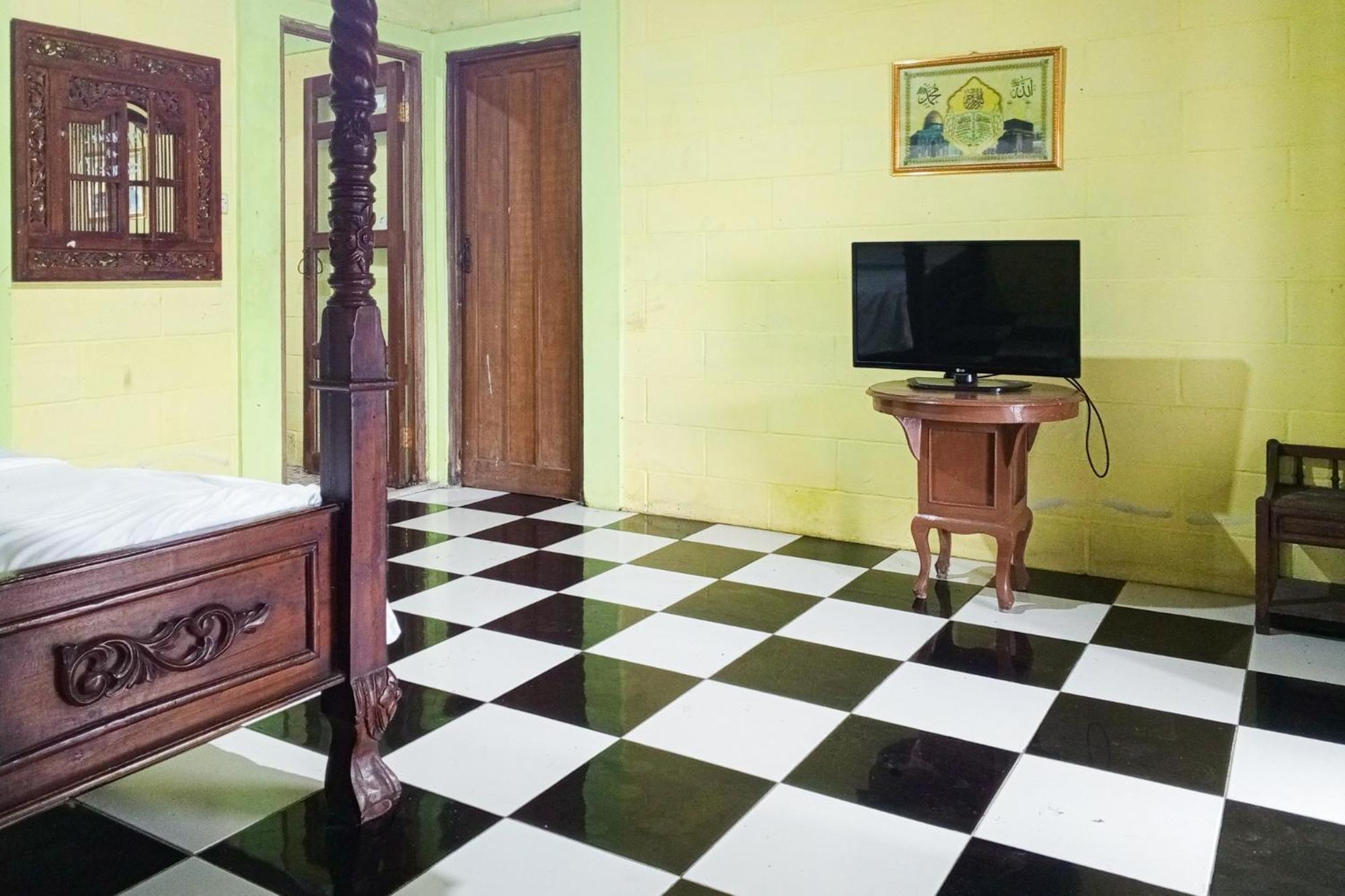 Villa Kampus Near Taman Safari Cisarua Puncak Redpartner Bogor Bagian luar foto