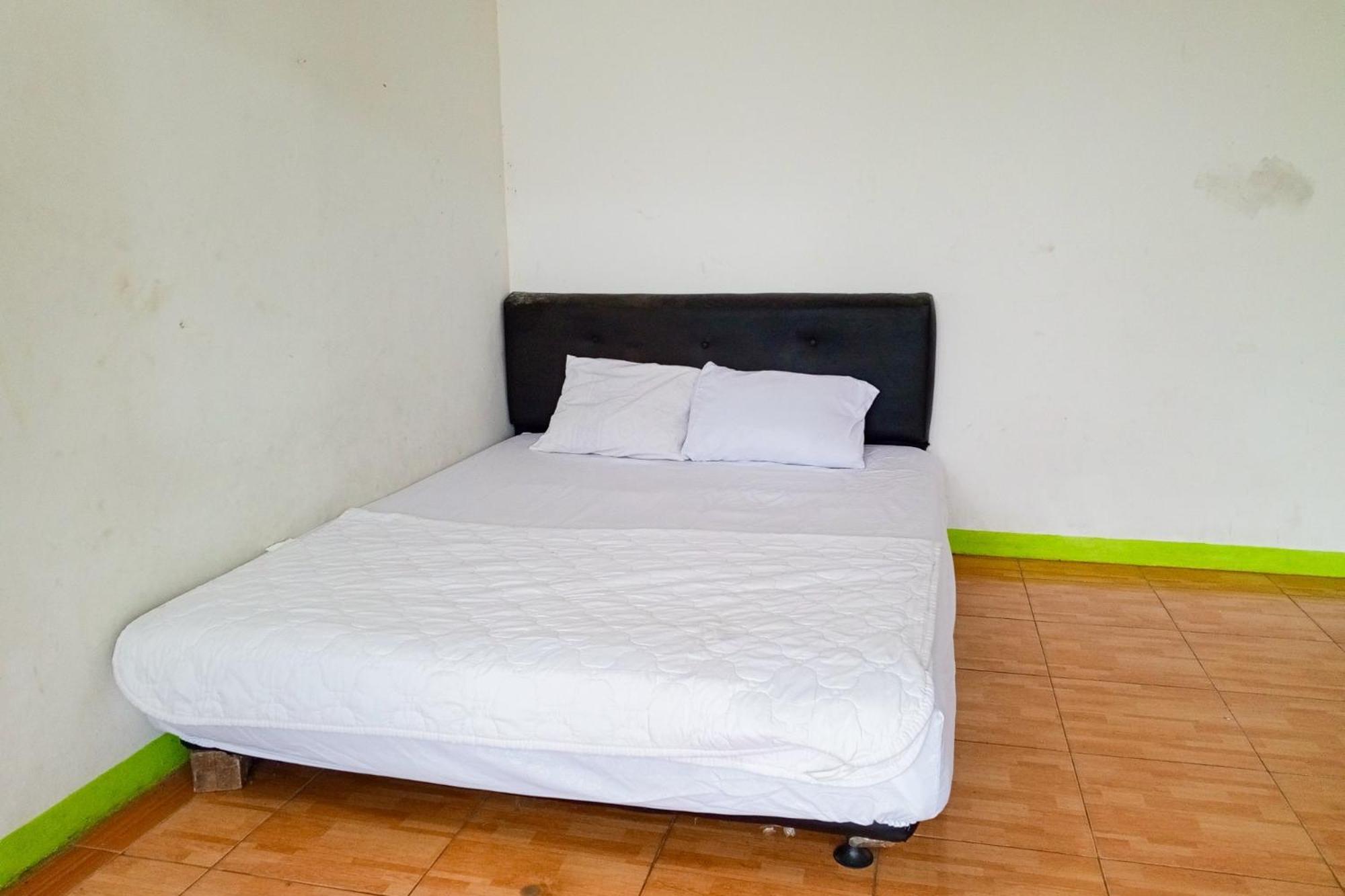 Villa Kampus Near Taman Safari Cisarua Puncak Redpartner Bogor Bagian luar foto