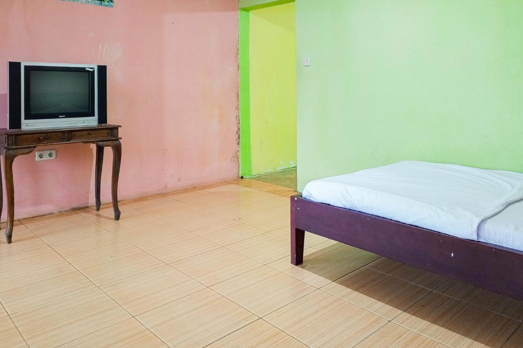 Villa Kampus Near Taman Safari Cisarua Puncak Redpartner Bogor Bagian luar foto