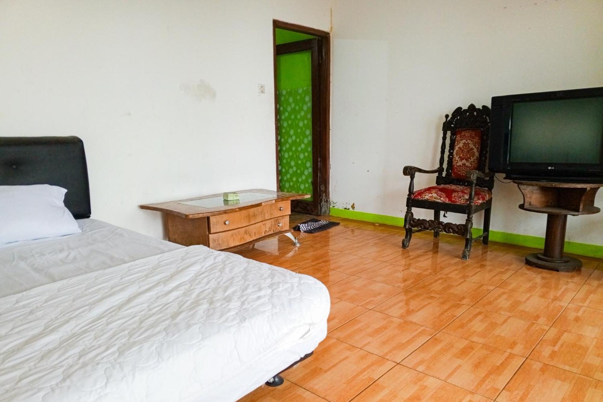 Villa Kampus Near Taman Safari Cisarua Puncak Redpartner Bogor Bagian luar foto