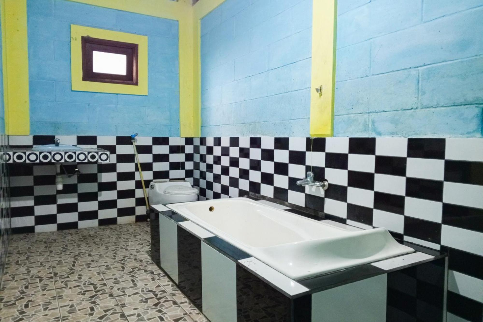 Villa Kampus Near Taman Safari Cisarua Puncak Redpartner Bogor Bagian luar foto