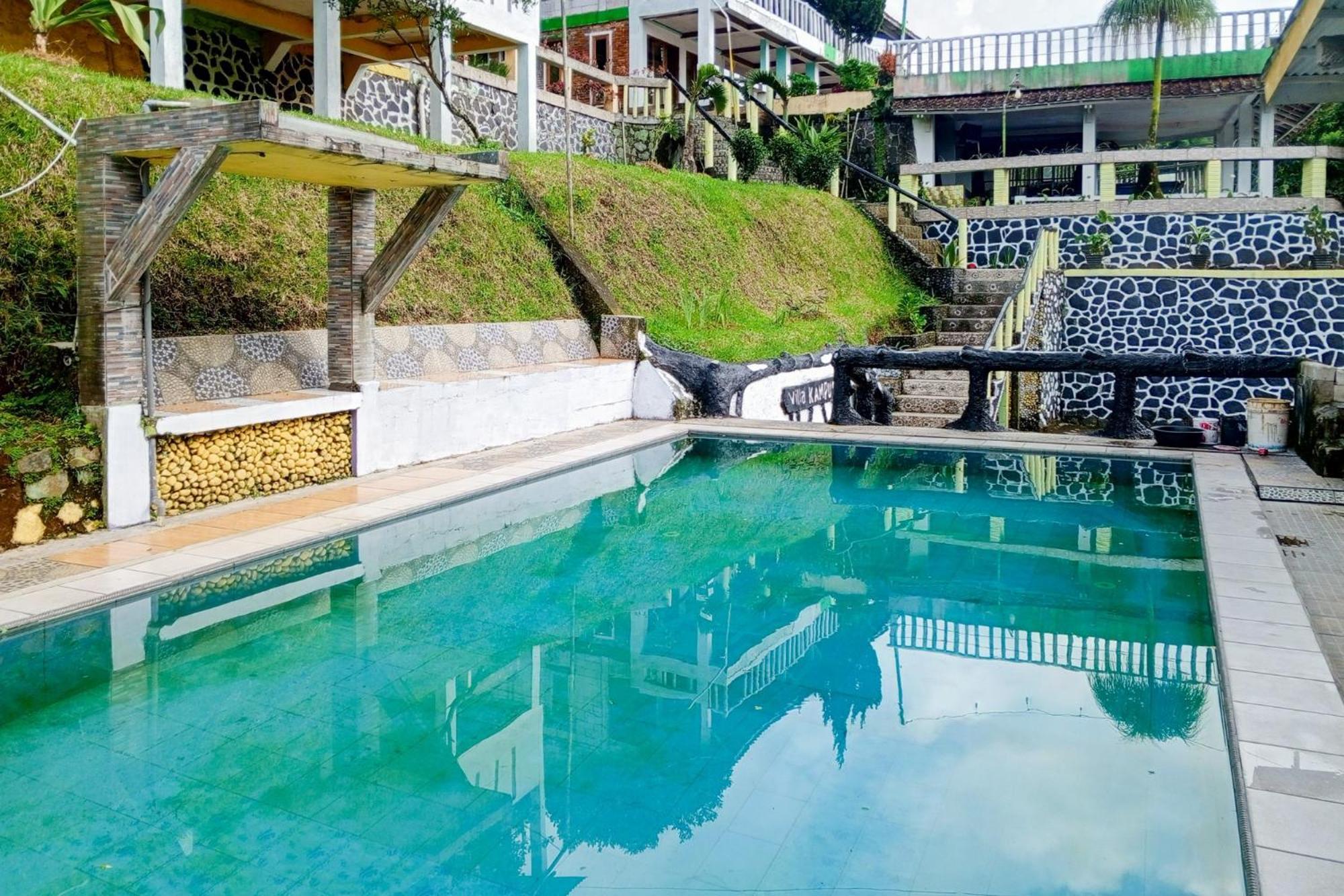 Villa Kampus Near Taman Safari Cisarua Puncak Redpartner Bogor Bagian luar foto