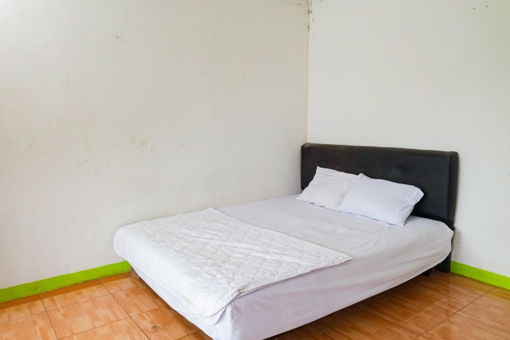 Villa Kampus Near Taman Safari Cisarua Puncak Redpartner Bogor Bagian luar foto